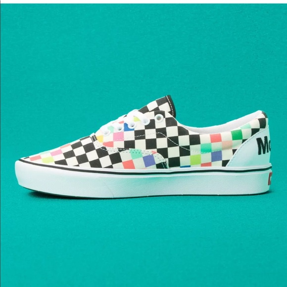 Vans X MoMA ComfyCush Era Skate Sneakers Men’s - Picture 2 of 11